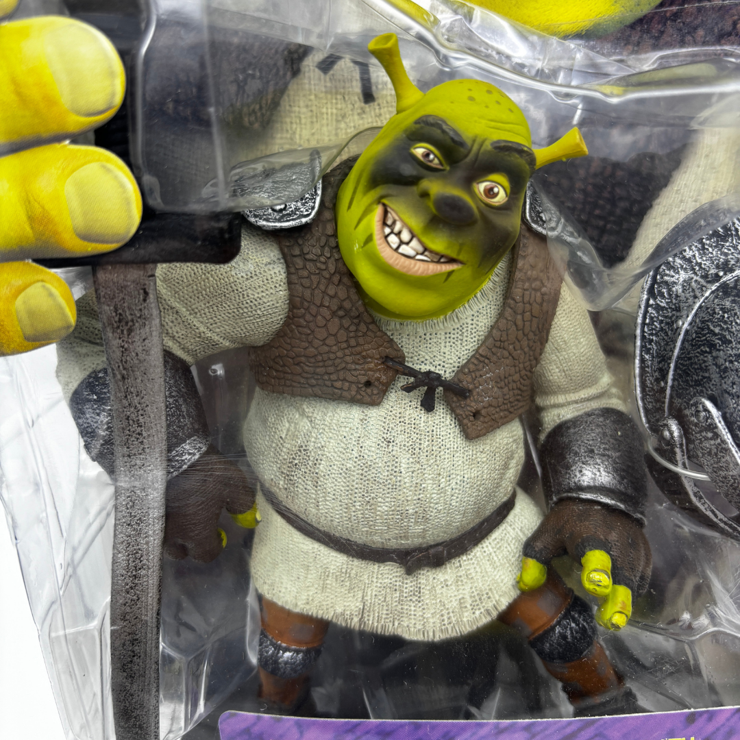 Dragon Battlin' Shrek - Shrek
Material: Plástico
Tamaño: 18 cm
Año: 2001
Marca: McFarlane Toys
Condición: Nuevo